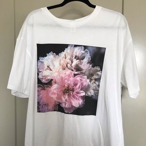 H&M Tops - Helena Christensen x hm flower image tee H&M Tops - Helena Christensen x hm flower image tee